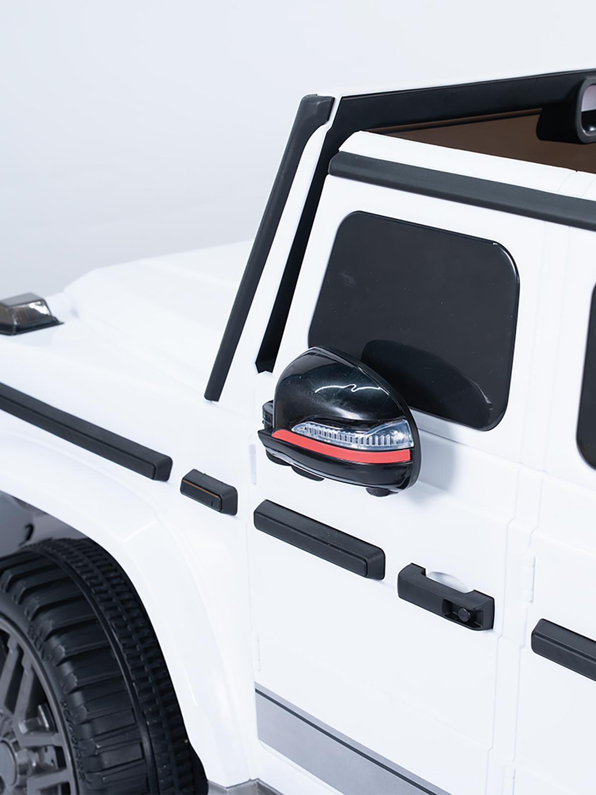 Dolu Oyuncak  Urban-G 12 Volt Uzaktan Kumandalı Araba - Beyaz